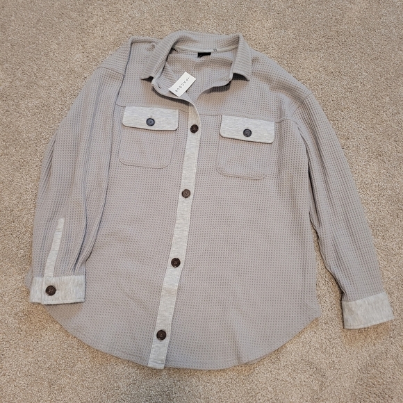 NWT PacSun Grey Waffle Knit Button Up Oversized Shacket Size XS/S - Picture 3 of 7
